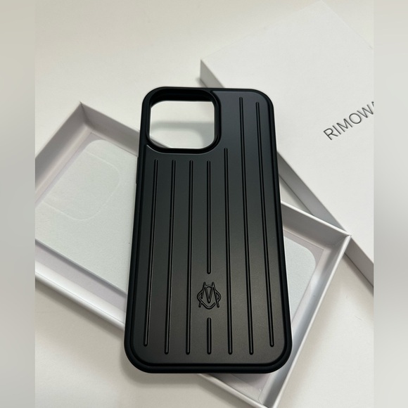 Rimowa Iphone Case Aluminum For Iphone 16 Pro - Picture 3 of 8